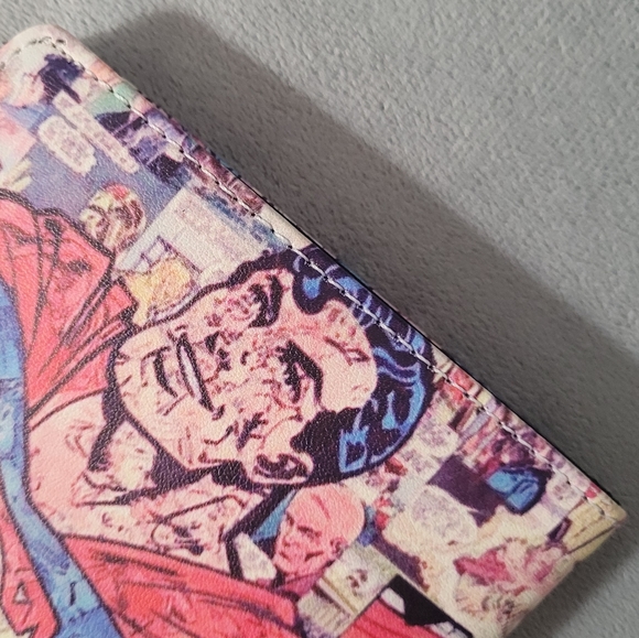 Superman Wallet - Picture 12 of 16